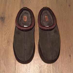 UGG brown TAZZ Slip-Ons with Red Accents